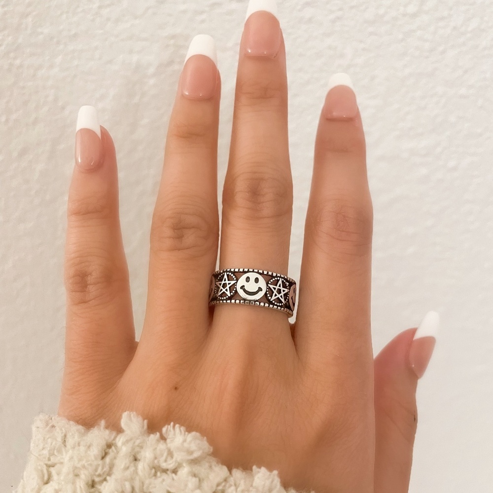925 Sterling Silver Happy Face Ring Minimalist Ring Band Smiley Face Star Ring - Picture 2 of 11